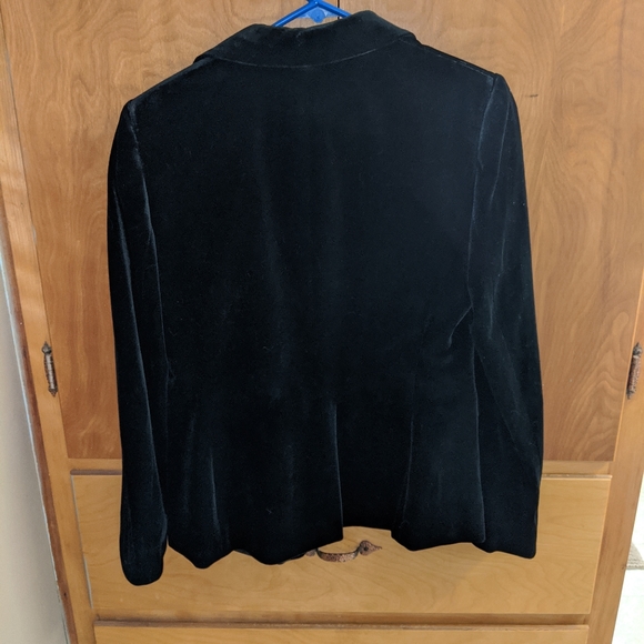 Tahari Black Velvet Blazer/Jacket - Picture 3 of 5